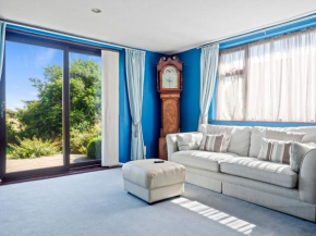 Pass the Keys Expressive Coastal Cottage Nr Secluded Sandy Beach